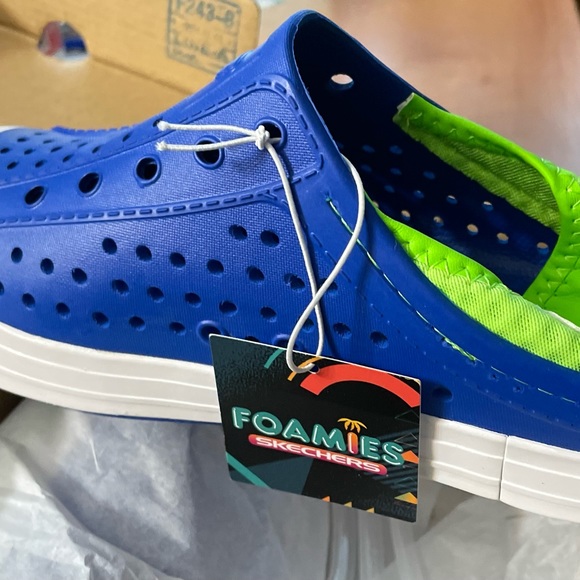 BNIB. KIDS SIZE 5 Skechers Foamies in Aqua Surge blue/ lime green. - Picture 4 of 11